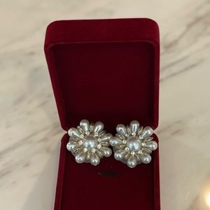 Pearl Flower Clip On Earring- Chanel Style